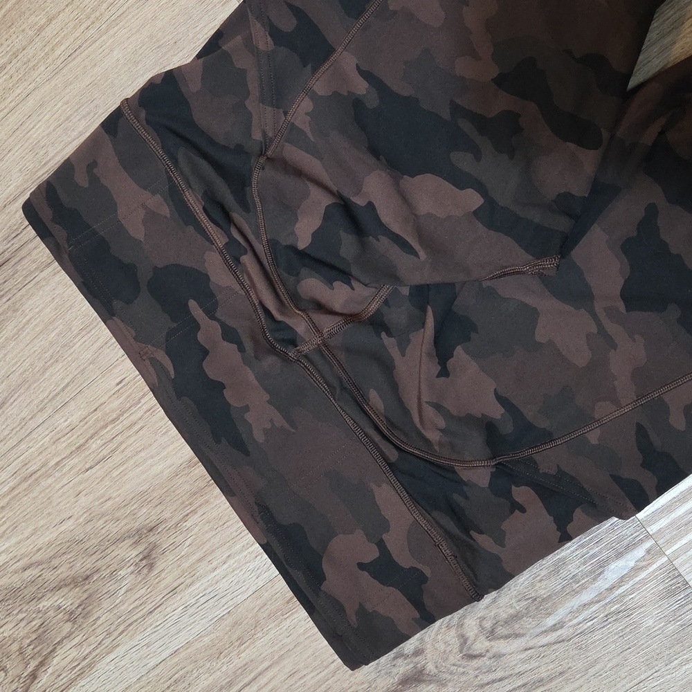 Lululemon Fast and Free Tight II 25" *Nulux Heritage 365 Camo Brown Earth Multi - Picture 10 of 16